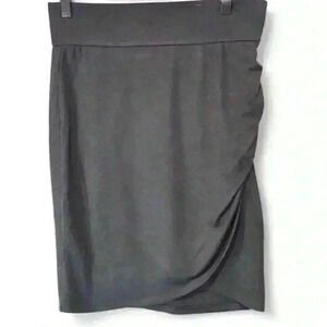 GAP Women's Black Ruched Knee Length Skirt Size Small